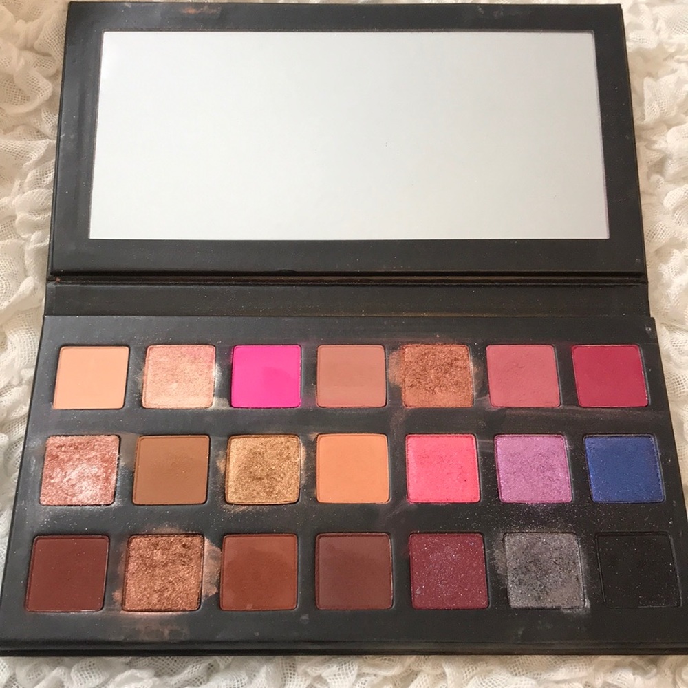 Gently used Kylie Cosmetics palette